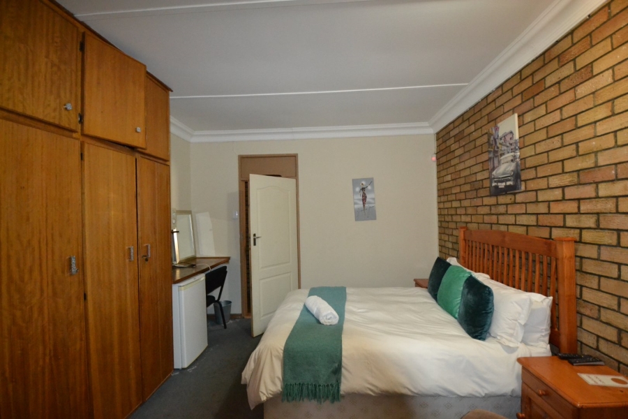 7 Bedroom Property for Sale in Riebeeckstad Free State